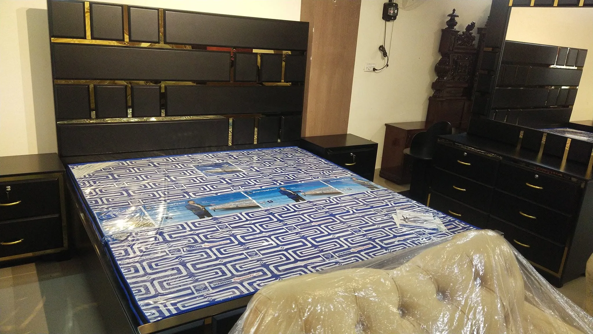 Taaj Furniture store