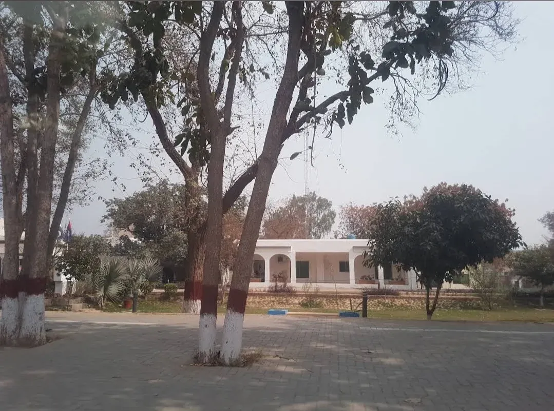 Gallery photo of DPO Office Sahiwal ڈسٹرکٹ پولیس آفیسر ڈی پی او ساہیوال کے دفتر