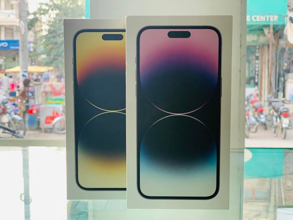 Gallery photo of Apple Store Sahiwal