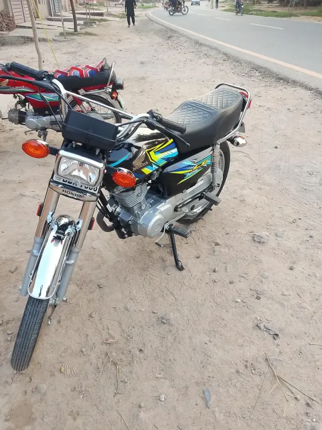 25/26 CG 125 black
